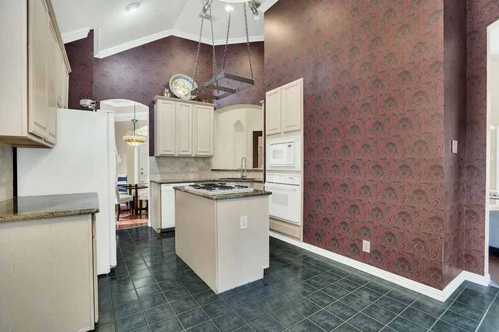 2630 Lakeforest Court Dallas TX 75214