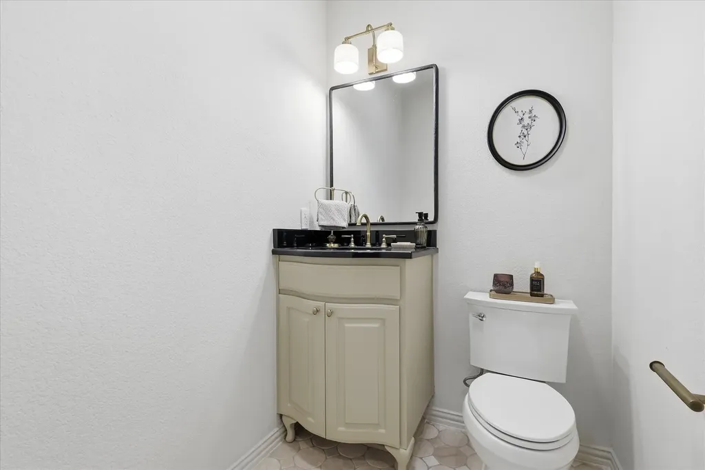 105 Bee Caves Road Lucas TX 75002