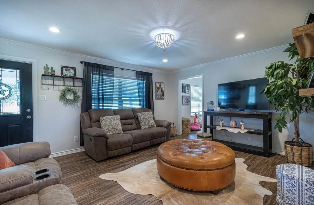 12817 Us Highway 175 E Larue TX 75770