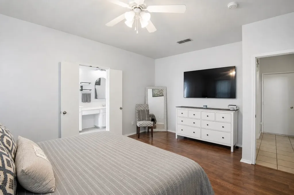 613 Dorchester Lane Mansfield TX 76063