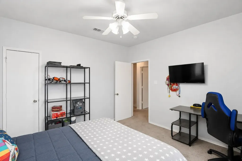 613 Dorchester Lane Mansfield TX 76063