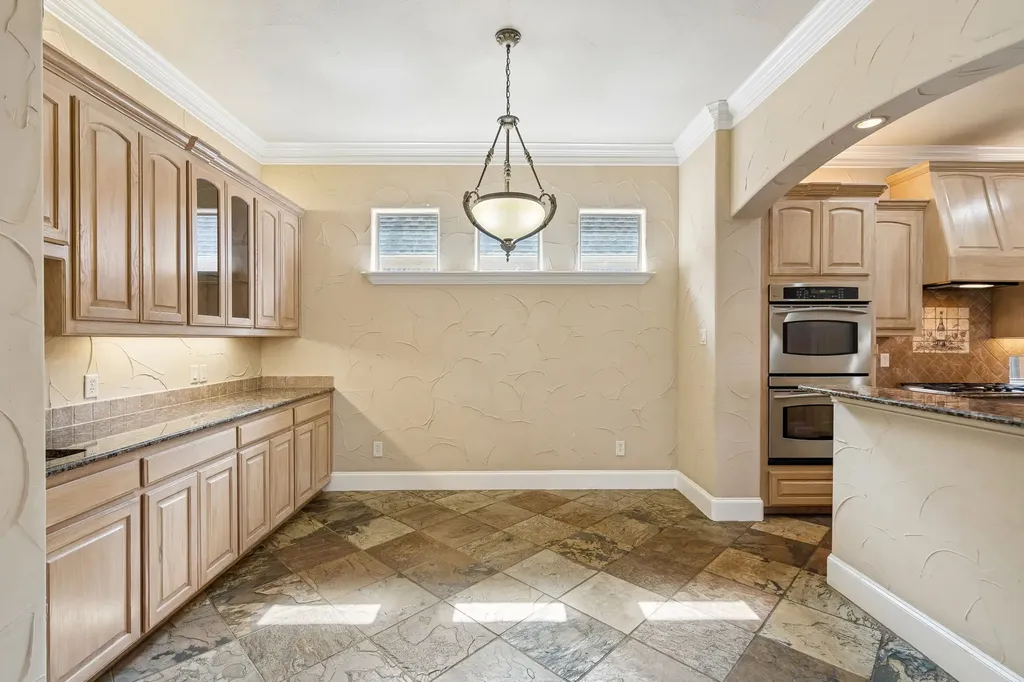3803 Park Flower Court Arlington TX 76017