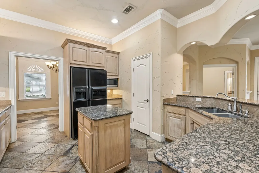 3803 Park Flower Court Arlington TX 76017