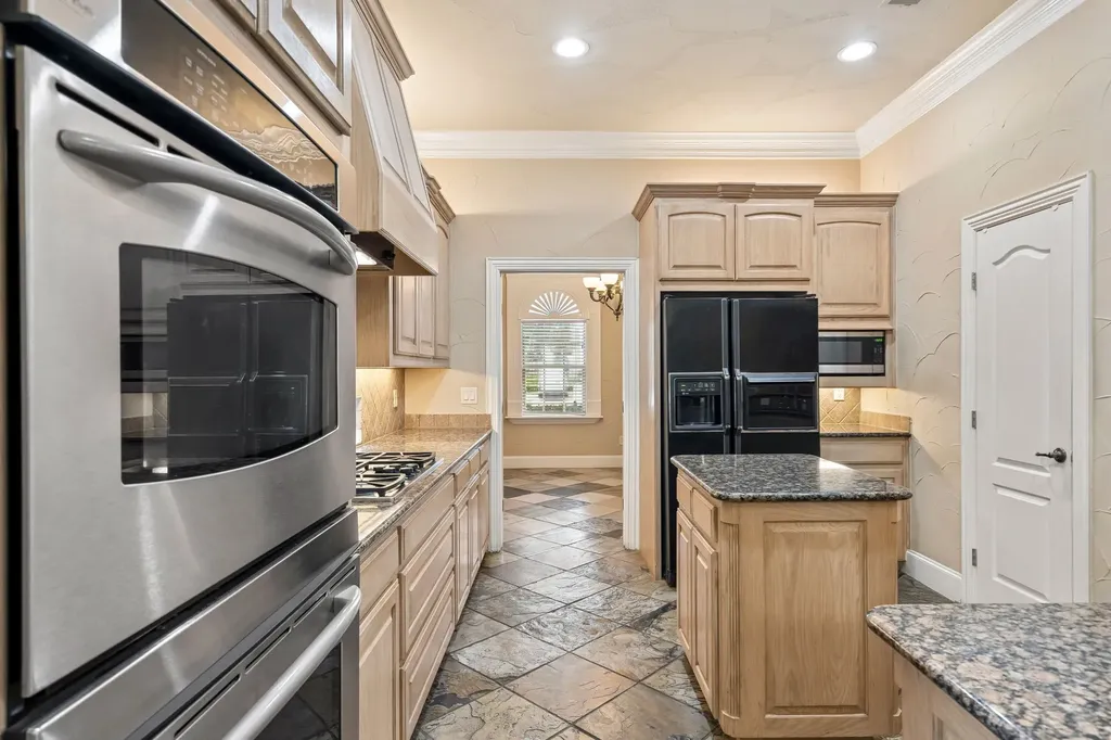 3803 Park Flower Court Arlington TX 76017