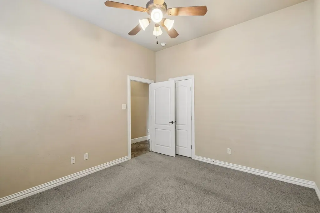 3803 Park Flower Court Arlington TX 76017