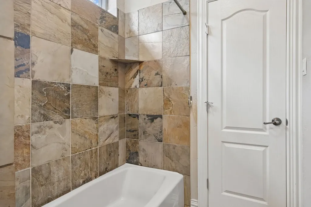 3803 Park Flower Court Arlington TX 76017