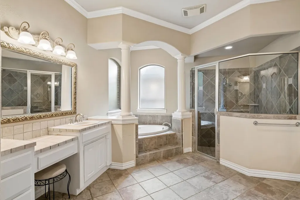 3803 Park Flower Court Arlington TX 76017