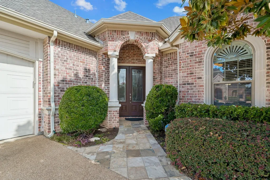 3803 Park Flower Court Arlington TX 76017
