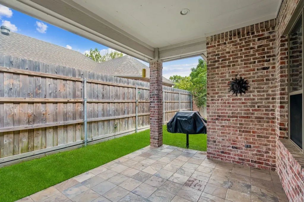 3803 Park Flower Court Arlington TX 76017