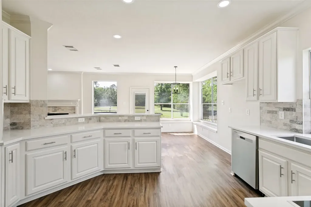 331 Lakeside Drive Shady Shores TX 76208