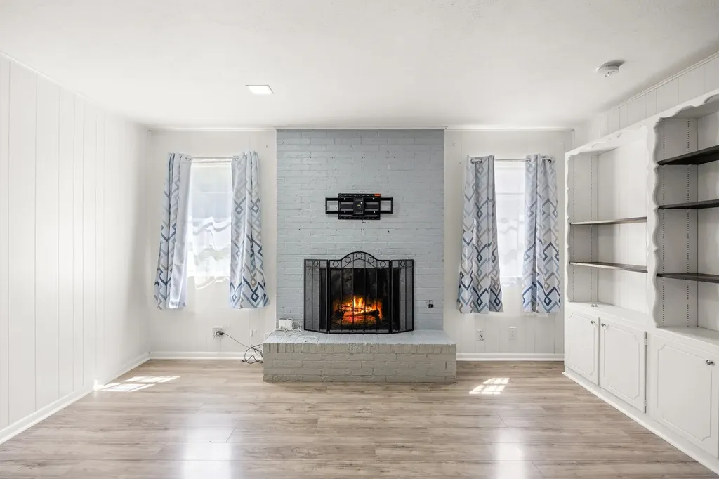 401 Langley Avenue Everman TX 76140