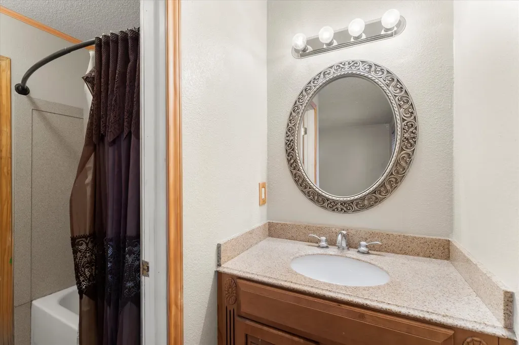 119 Mcanally Drive Mabank TX 75147
