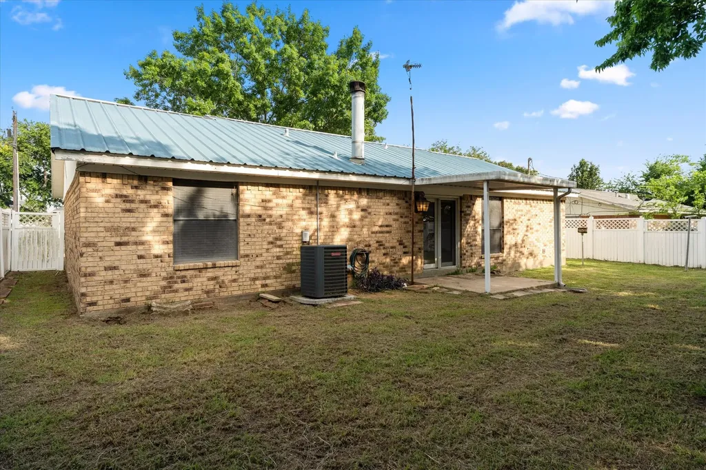 119 Mcanally Drive Mabank TX 75147