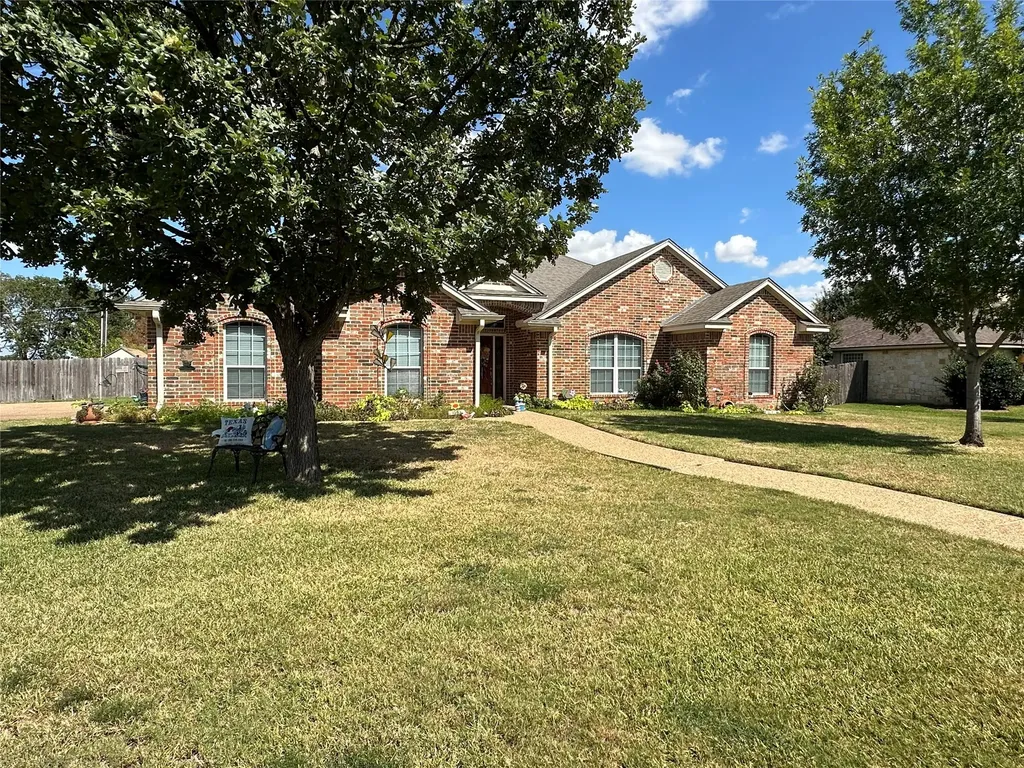 394 Sunland Park Robinson TX 76706