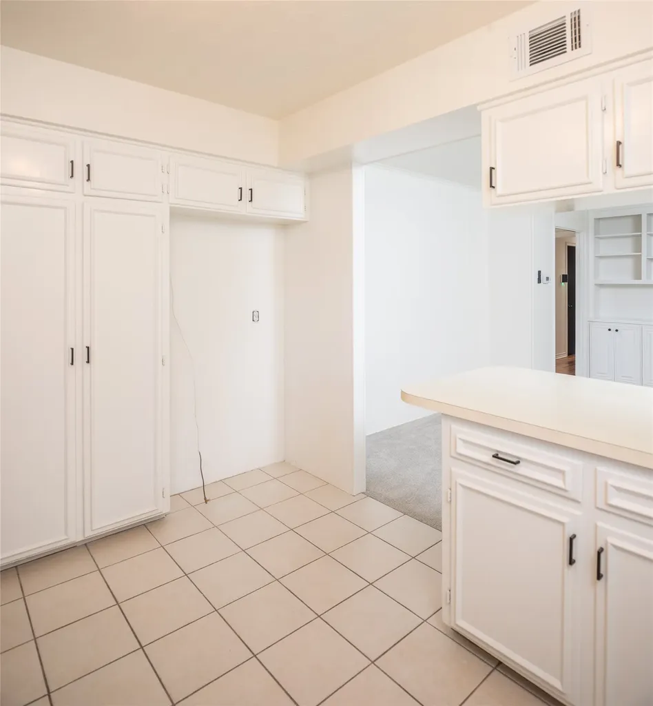 308 S Grove Road Richardson TX 75081