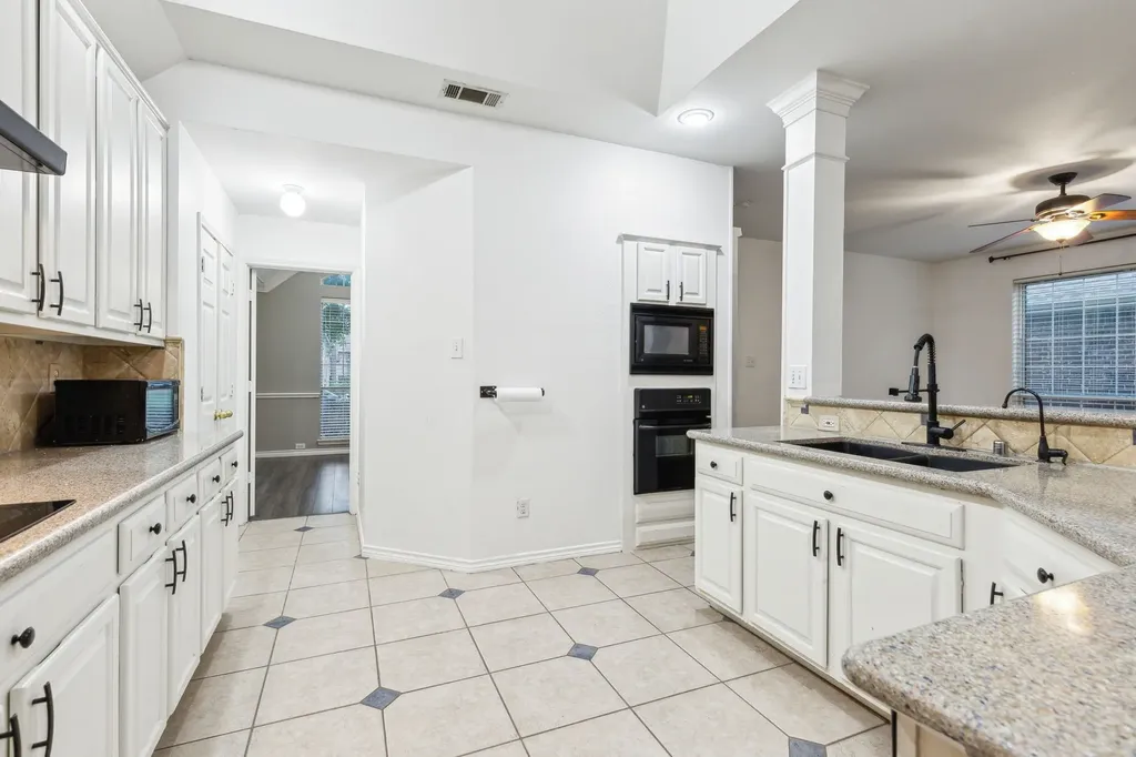 400 Moss Hill Road Irving TX 75063