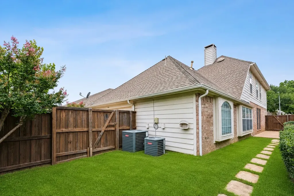 400 Moss Hill Road Irving TX 75063