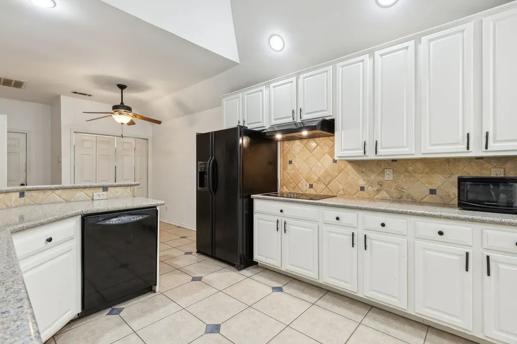 400 Moss Hill Road Irving TX 75063