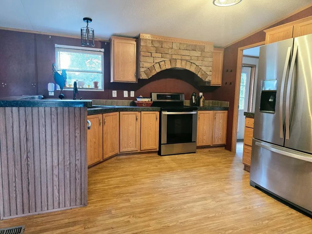 25378 Us Highway 80 Grand Saline TX 75140