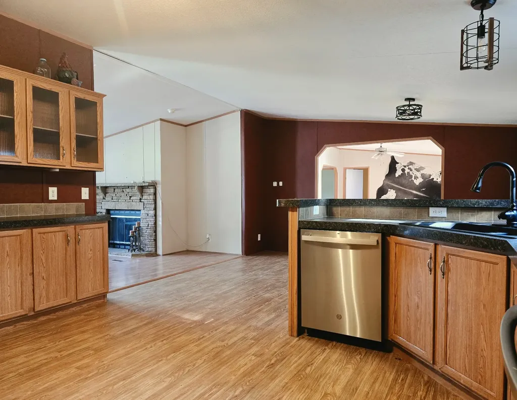 25378 Us Highway 80 Grand Saline TX 75140