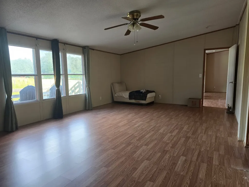 25378 Us Highway 80 Grand Saline TX 75140