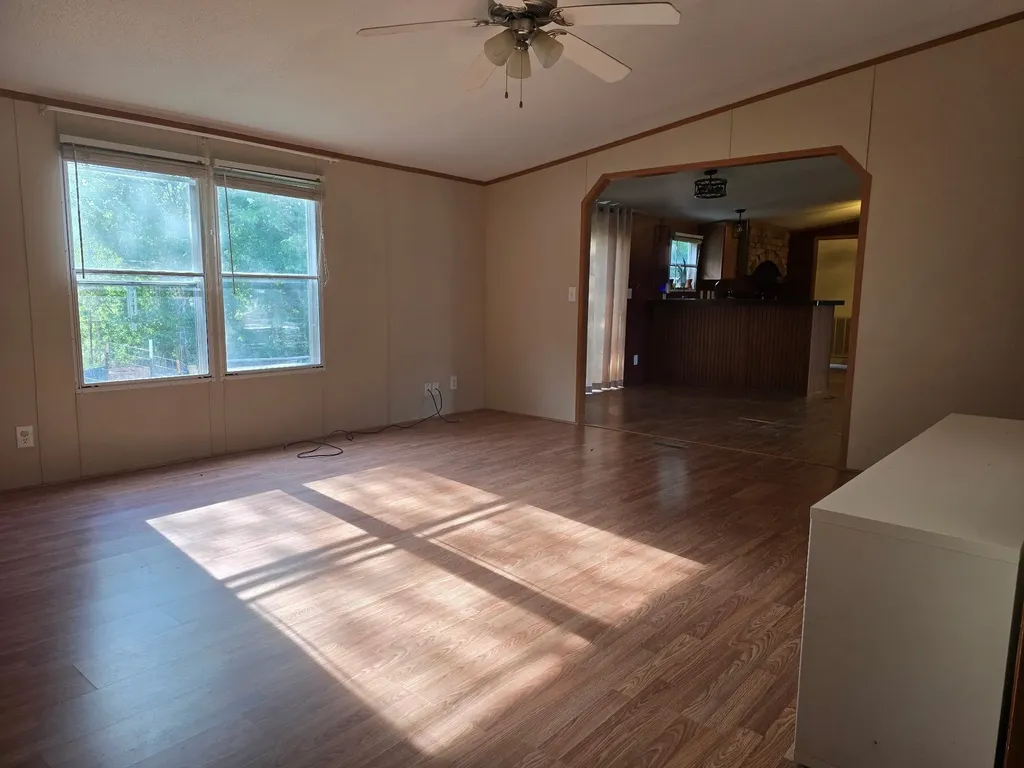 25378 Us Highway 80 Grand Saline TX 75140