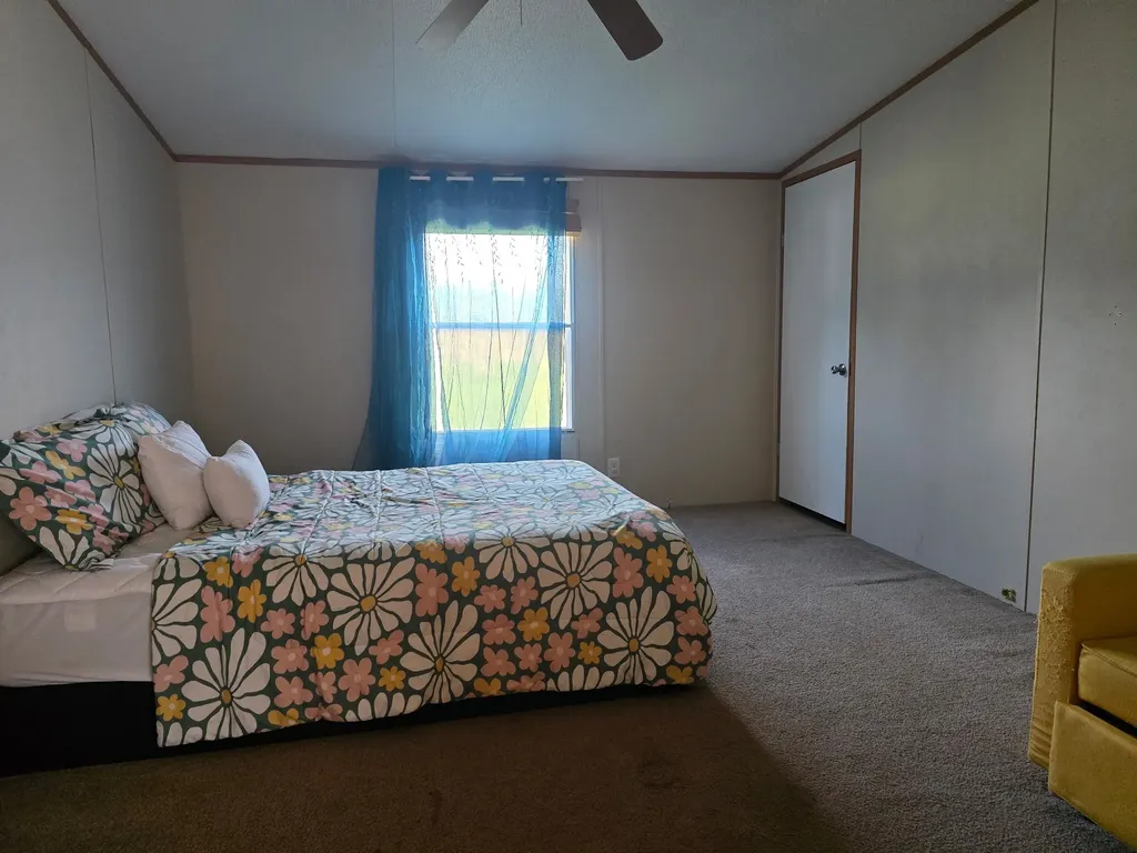25378 Us Highway 80 Grand Saline TX 75140