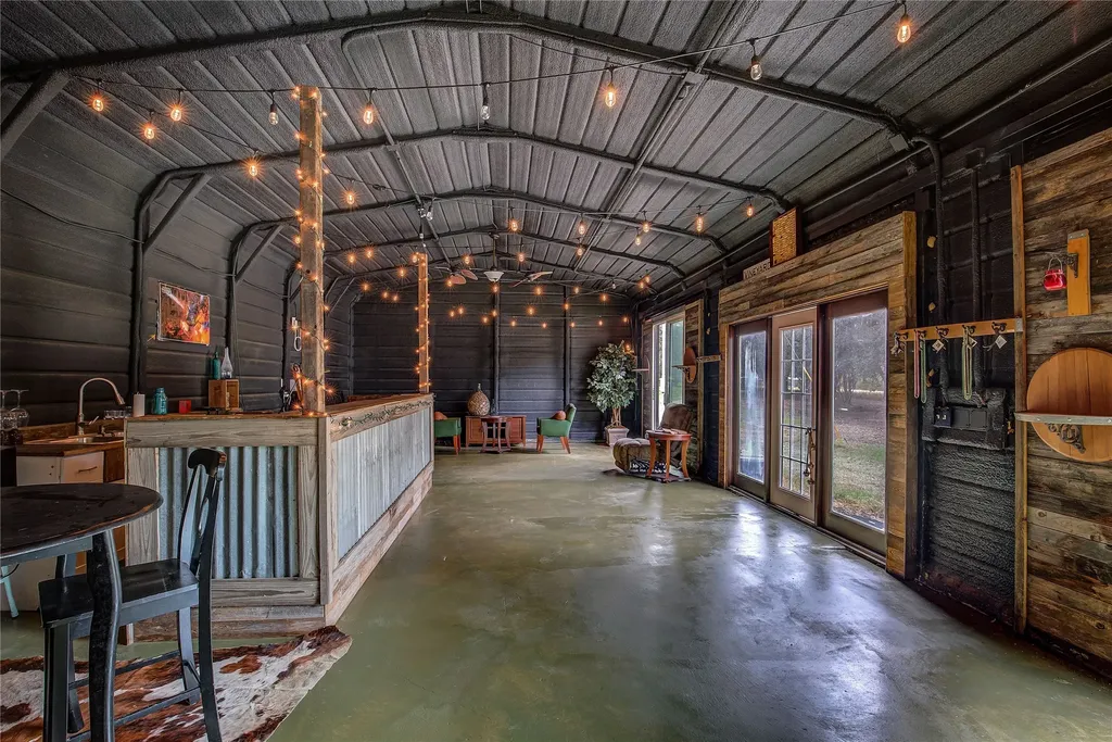 25378 Us Highway 80 Grand Saline TX 75140