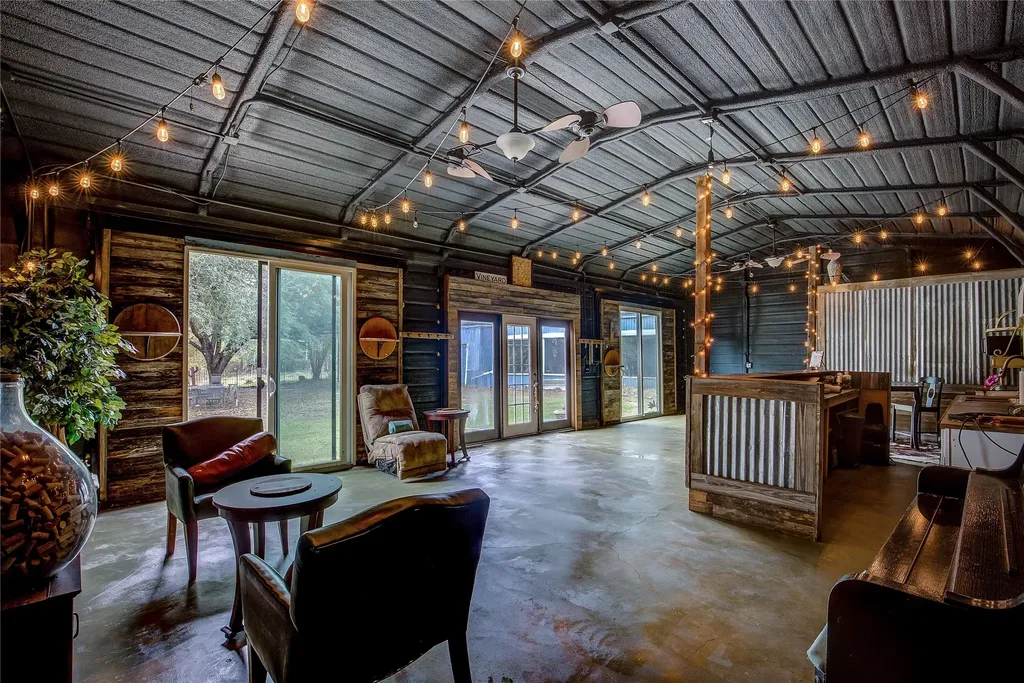 25378 Us Highway 80 Grand Saline TX 75140