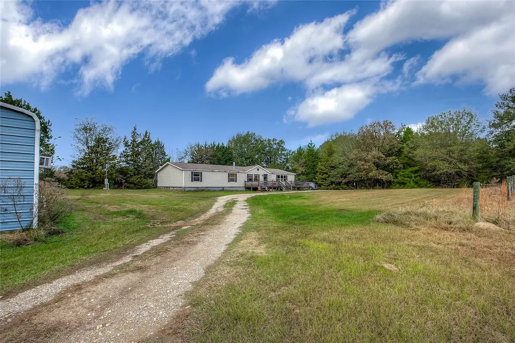 25378 Us Highway 80 Grand Saline TX 75140