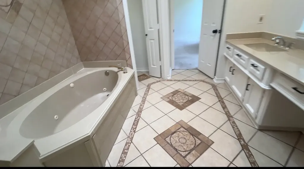 705 Bent Creek Drive Desoto TX 75115