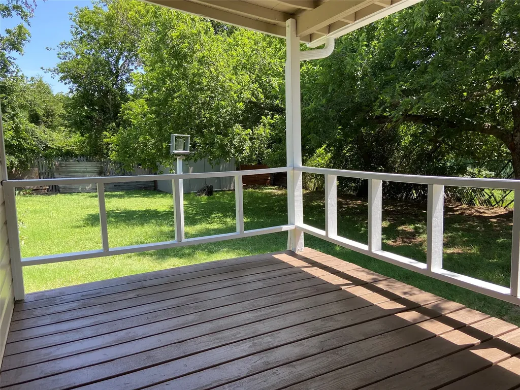 506 N Lamar Street Weatherford TX 76086