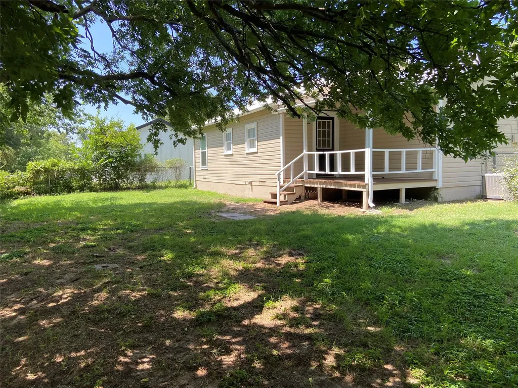 506 N Lamar Street Weatherford TX 76086