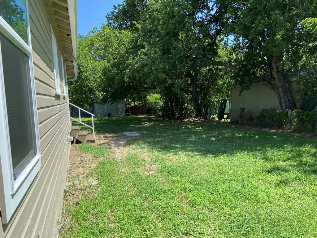 506 N Lamar Street Weatherford TX 76086