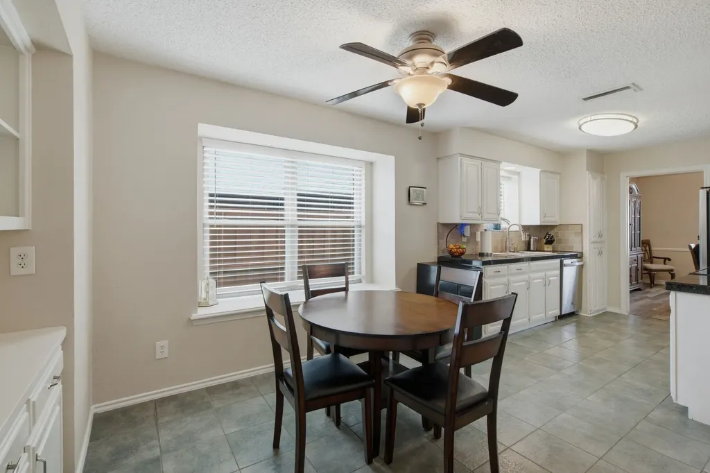 328 Lakewood Court Coppell TX 75019