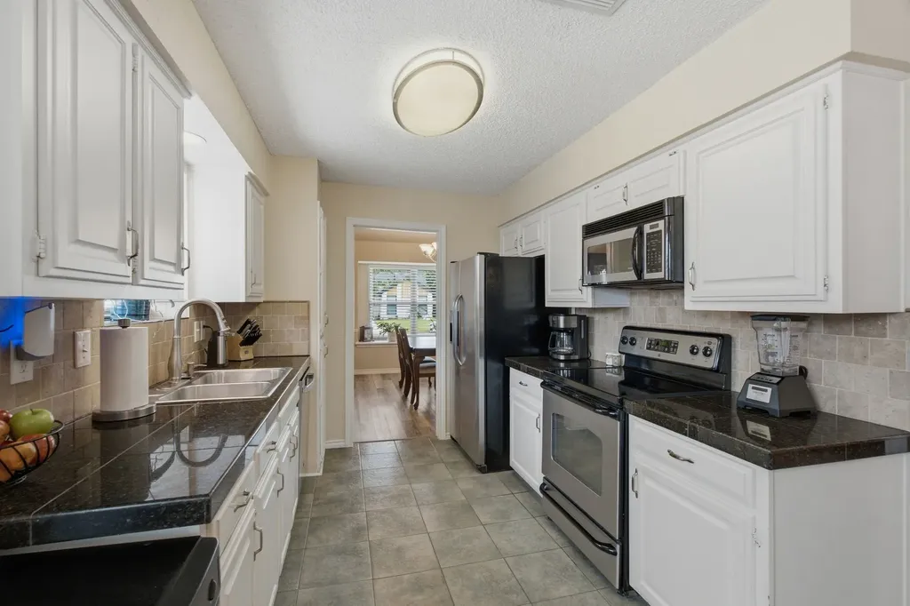 328 Lakewood Court Coppell TX 75019