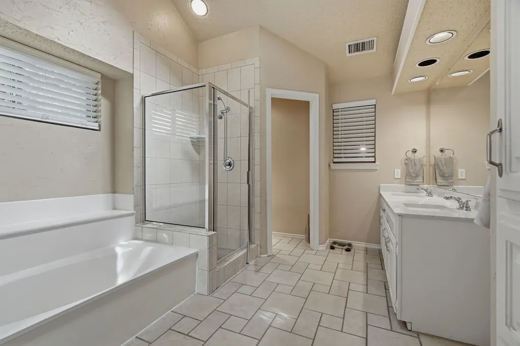 328 Lakewood Court Coppell TX 75019