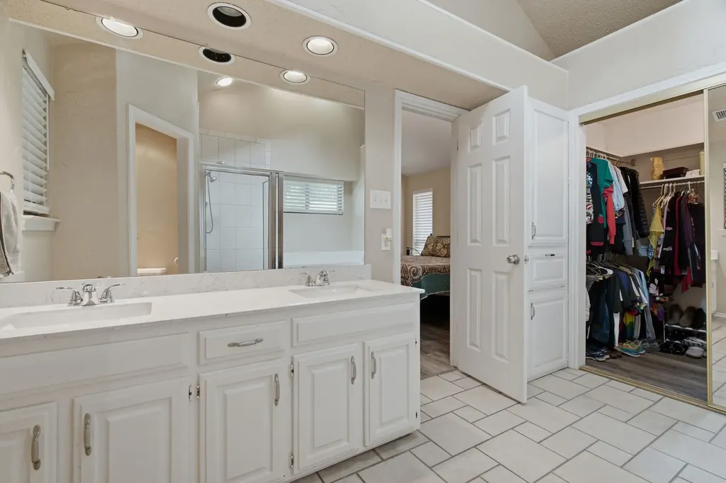 328 Lakewood Court Coppell TX 75019