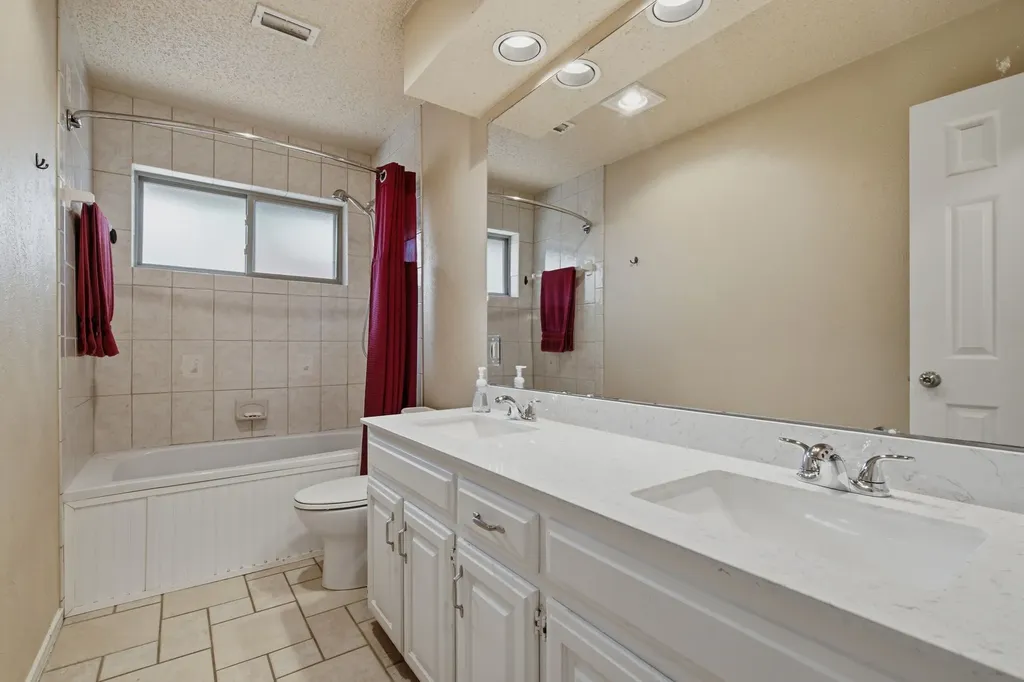 328 Lakewood Court Coppell TX 75019