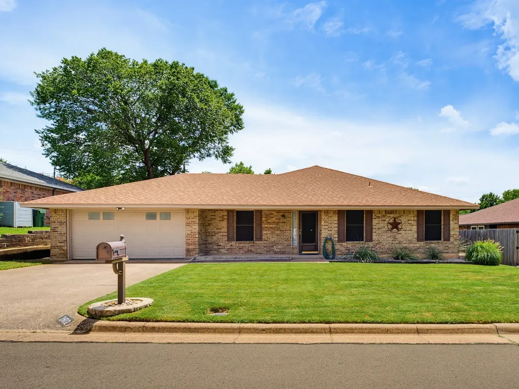 2602 Blue Quail Drive Arlington TX 76017