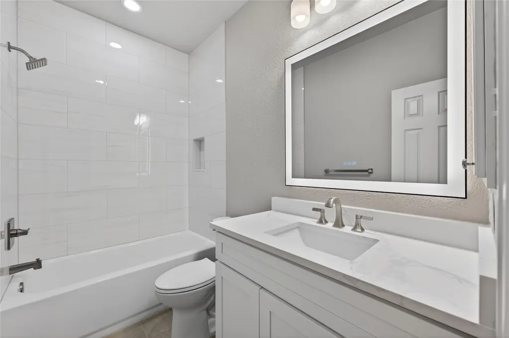 3812 Leeward Circle The Colony TX 75056