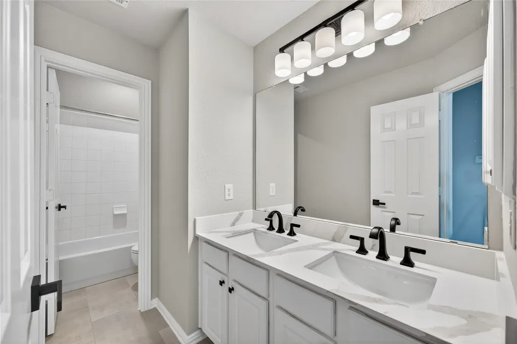 3812 Leeward Circle The Colony TX 75056