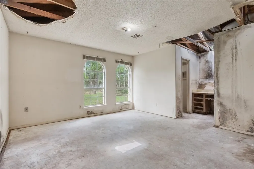 317 W Chapman Road Hewitt TX 76643
