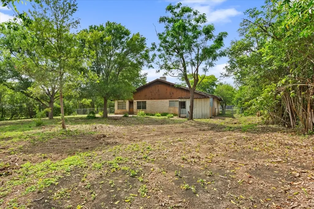 317 W Chapman Road Hewitt TX 76643