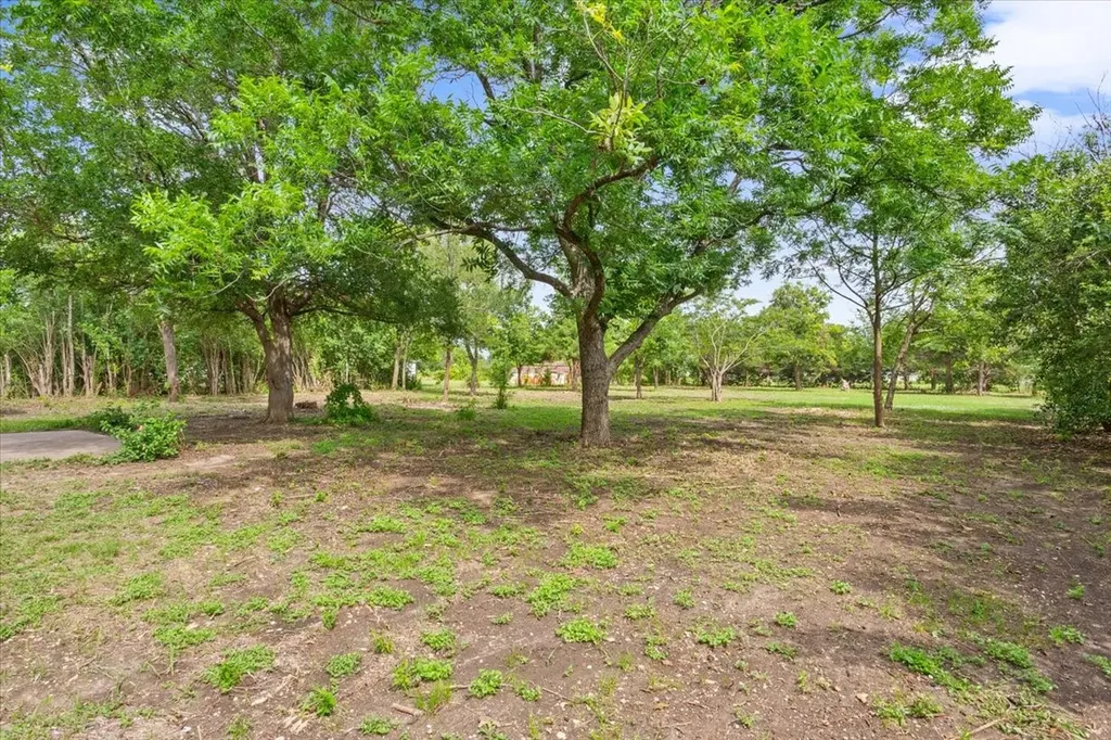 317 W Chapman Road Hewitt TX 76643