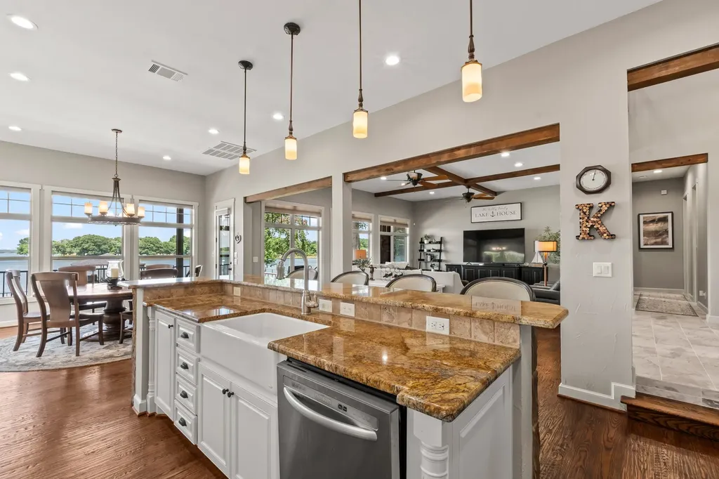 229 N Beverly Drive Malakoff TX 75148