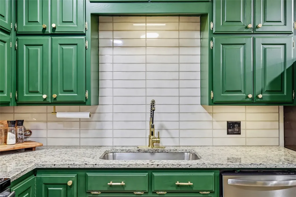 3732 Layton Avenue Haltom City TX 76117