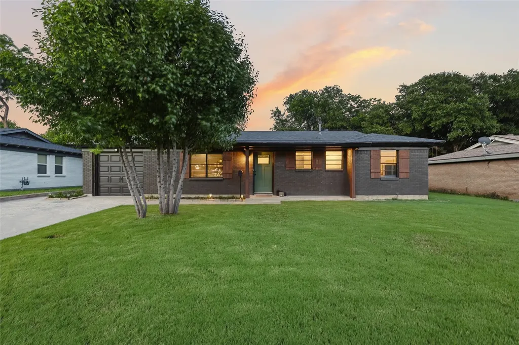 3732 Layton Avenue Haltom City TX 76117