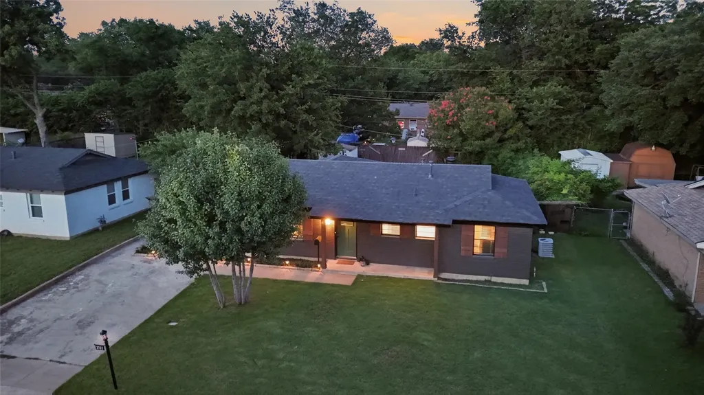 3732 Layton Avenue Haltom City TX 76117