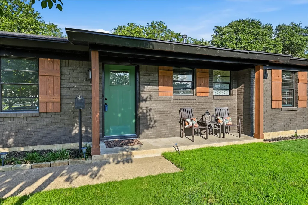 3732 Layton Avenue Haltom City TX 76117